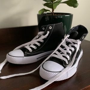 Airwalks | size 5 Women’s / size 4 Children’s